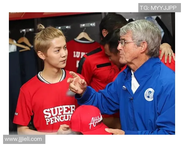 中国足球男球星头像精选 展现球场英姿与个人魅力 中国足球男球星头像精选 展现球场英姿与个人魅力